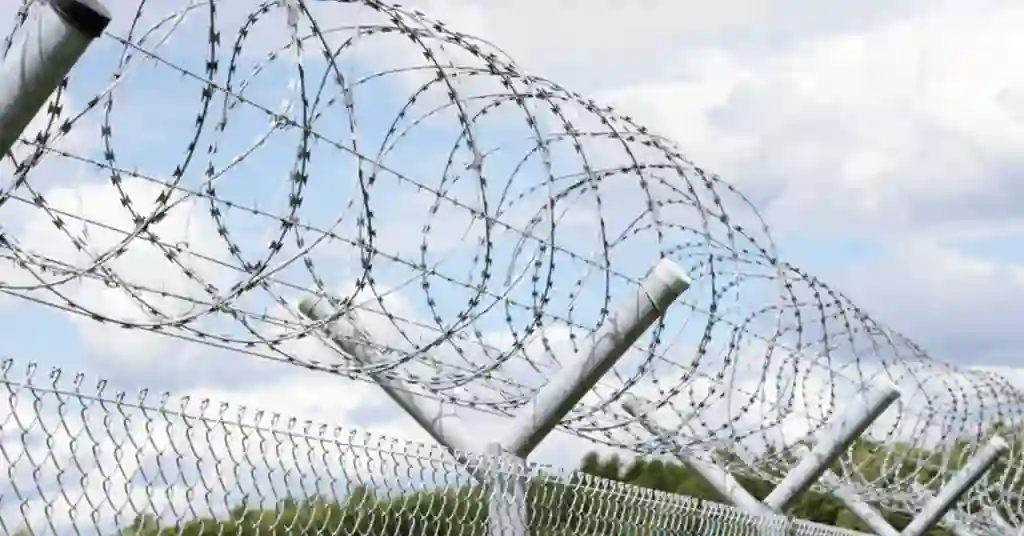 Pagar Anti Climb Kawat Berduri Razor Wire