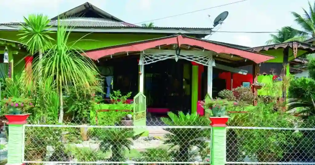 12. Pagar dan Landskap Hijau