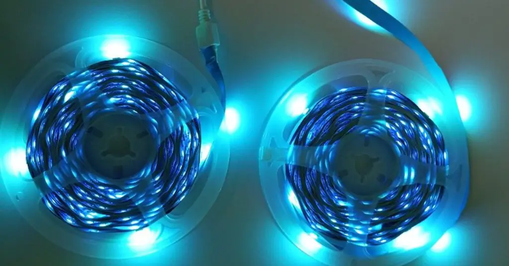 2. Lampu LED Strip