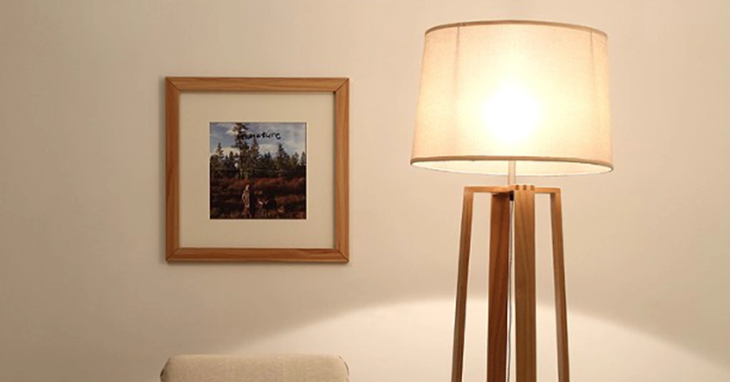 7. Lampu Lantai Minimalis