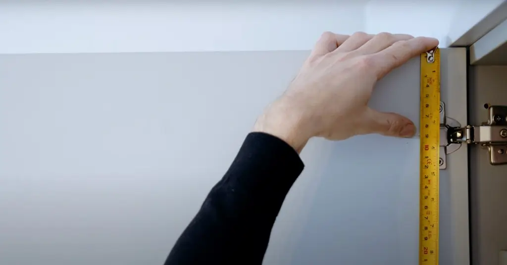 Alat dan Bahan Ukur Pintu Kabinet Dapur
