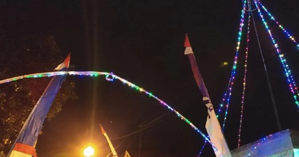 Cara Pasang Lampu Hiasan Merdeka