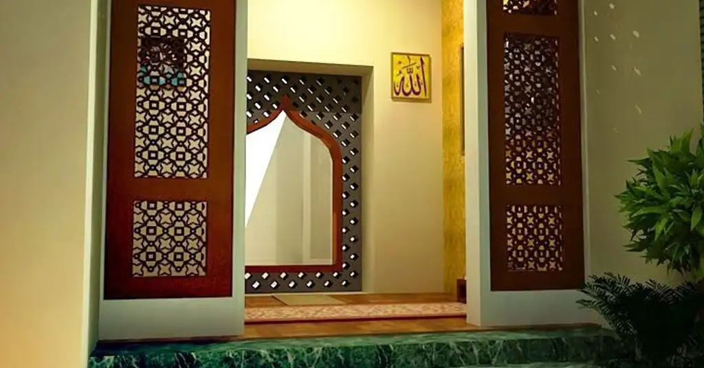 Pintu Kayu dengan Ornamen Geometris