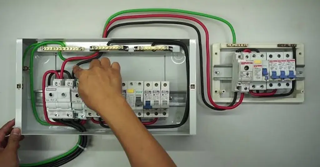 Tips Memilih DB Box Rumah