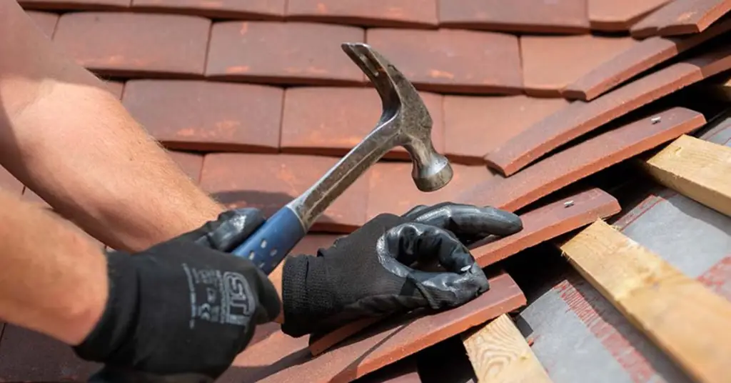 Faktor Penentu Upah Repair Bumbung Bocor