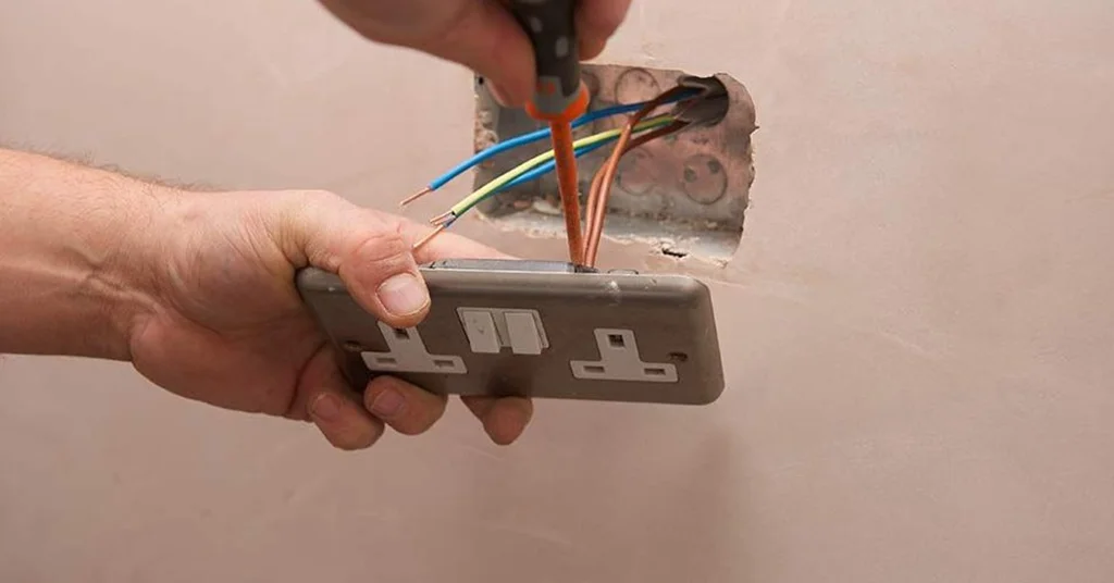 Harga Pasang Plug Point di Malaysia