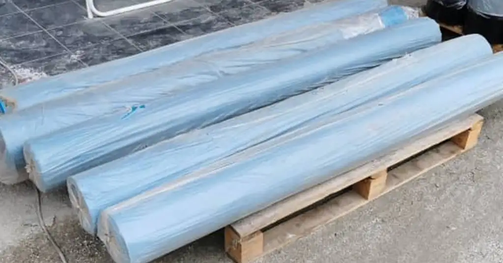 Harga Plastik Biru Konkrit