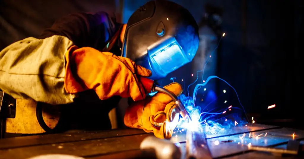 Jenis Perkhidmatan Welding Besi