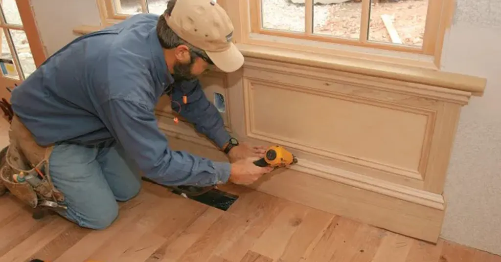 Kos Upah Pasang Wainscoting