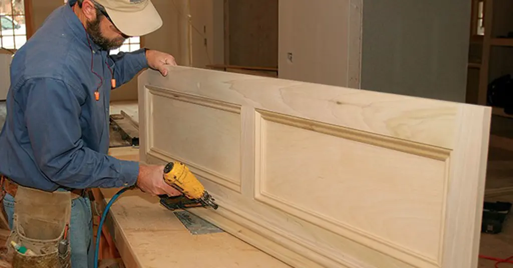 Proses Pasang Wainscoting