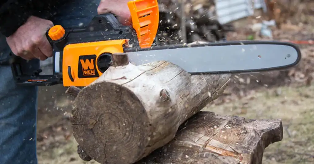 8. WEN 4017 Electric Chainsaw