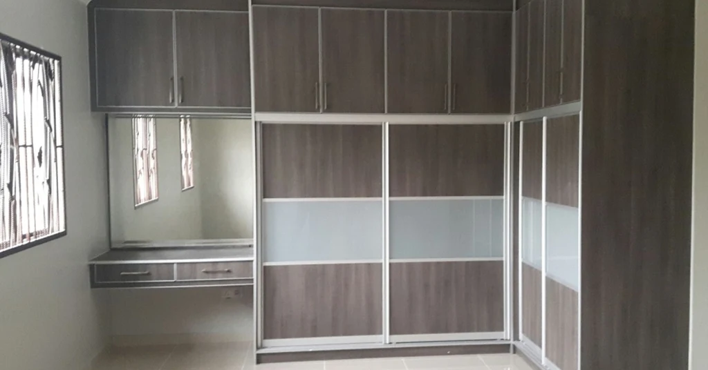 Harga Almari Baju Besar Terkini