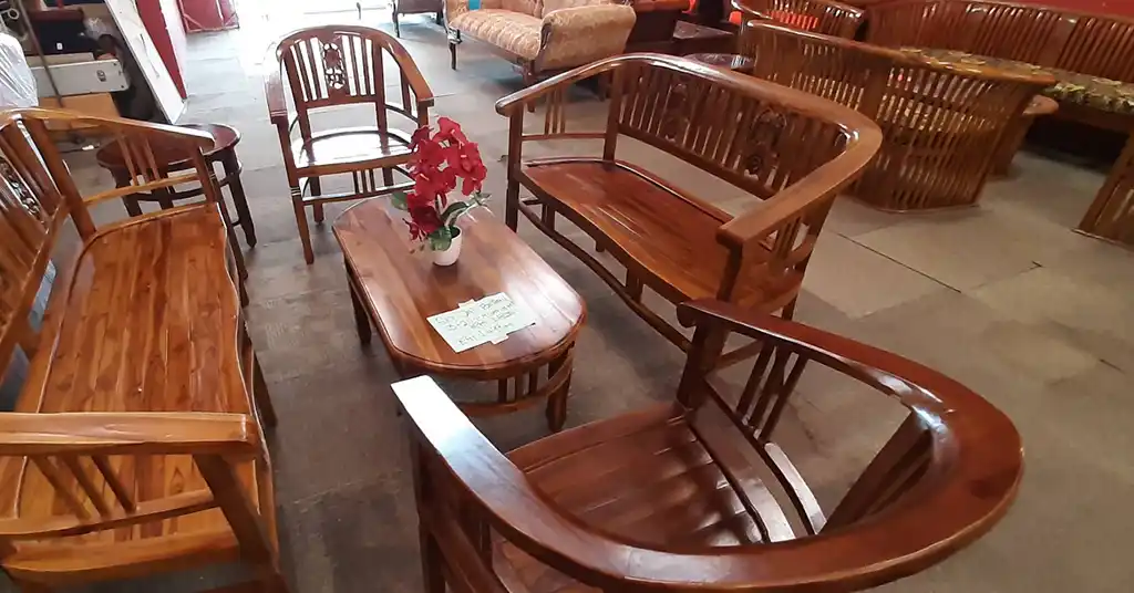 5. Tawakal Vintage Furniture Kempadang