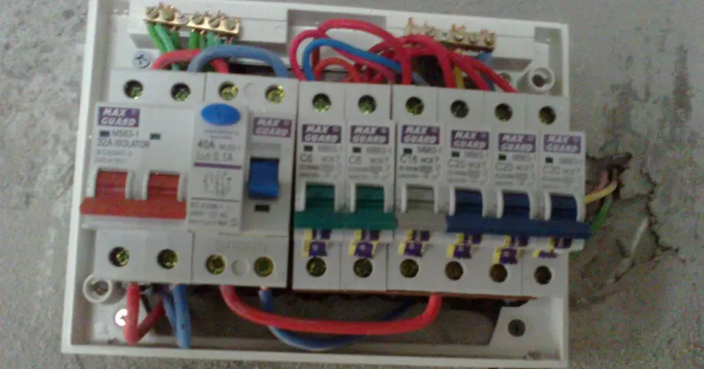 Memahami Maksud DB Elektrik
